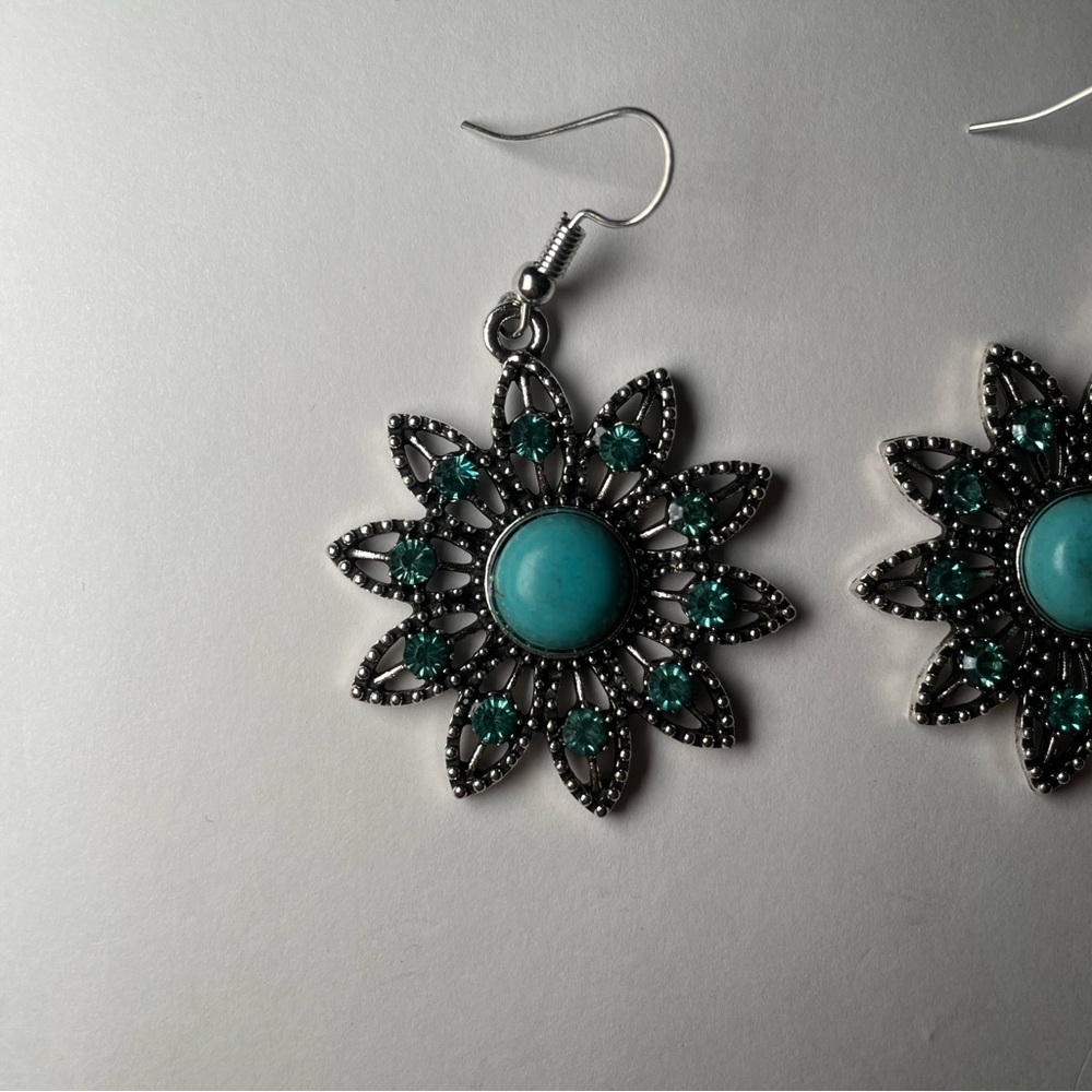 turquoise flower silver earrings